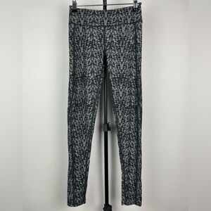 The North Face Women’s Black Gray Abstract‎ Print High-Rise Tight Leggings